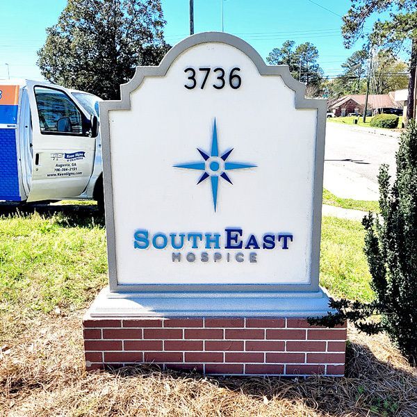 SouthEast Hospice Monument Sign