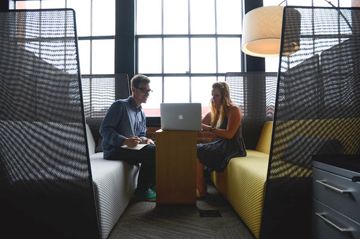 Business 101: How to Network Like an Expert
