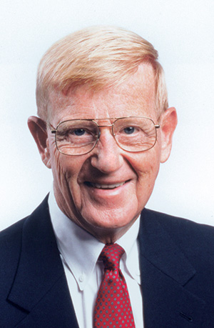 Renowned Coach Lou Holtz to Speak at June 29 Retirement Expo to Benefit DuPage Foundation