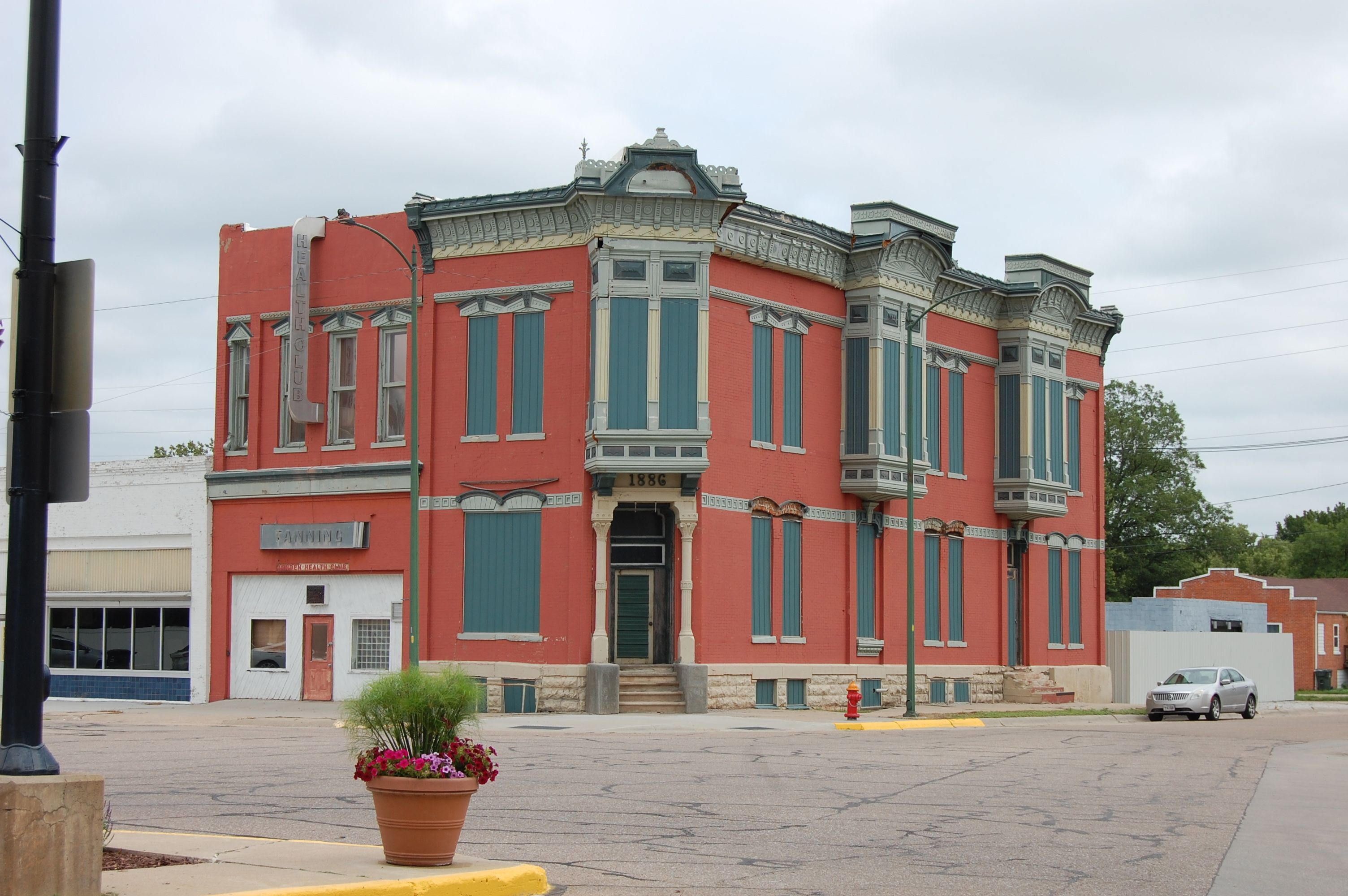 Minden, 5th & Minden