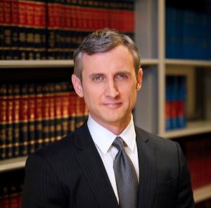 Best-Selling Author, TV Host and Legal Analyst Dan Abrams Will Be Featured At A Benefit for RSS