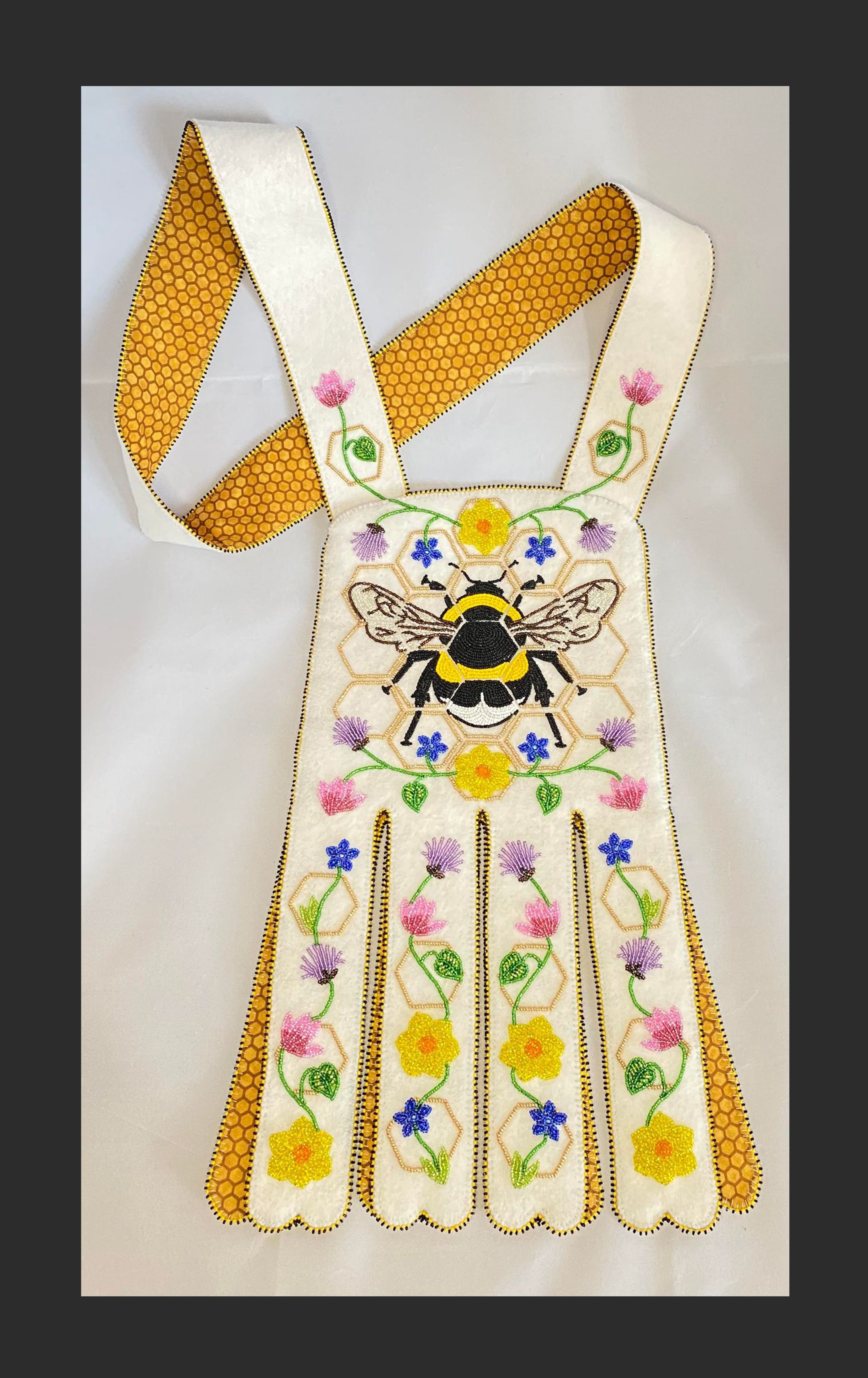 Bee Octopus Bag - Mangyepsa Gyipaayg - Kandi McGilton