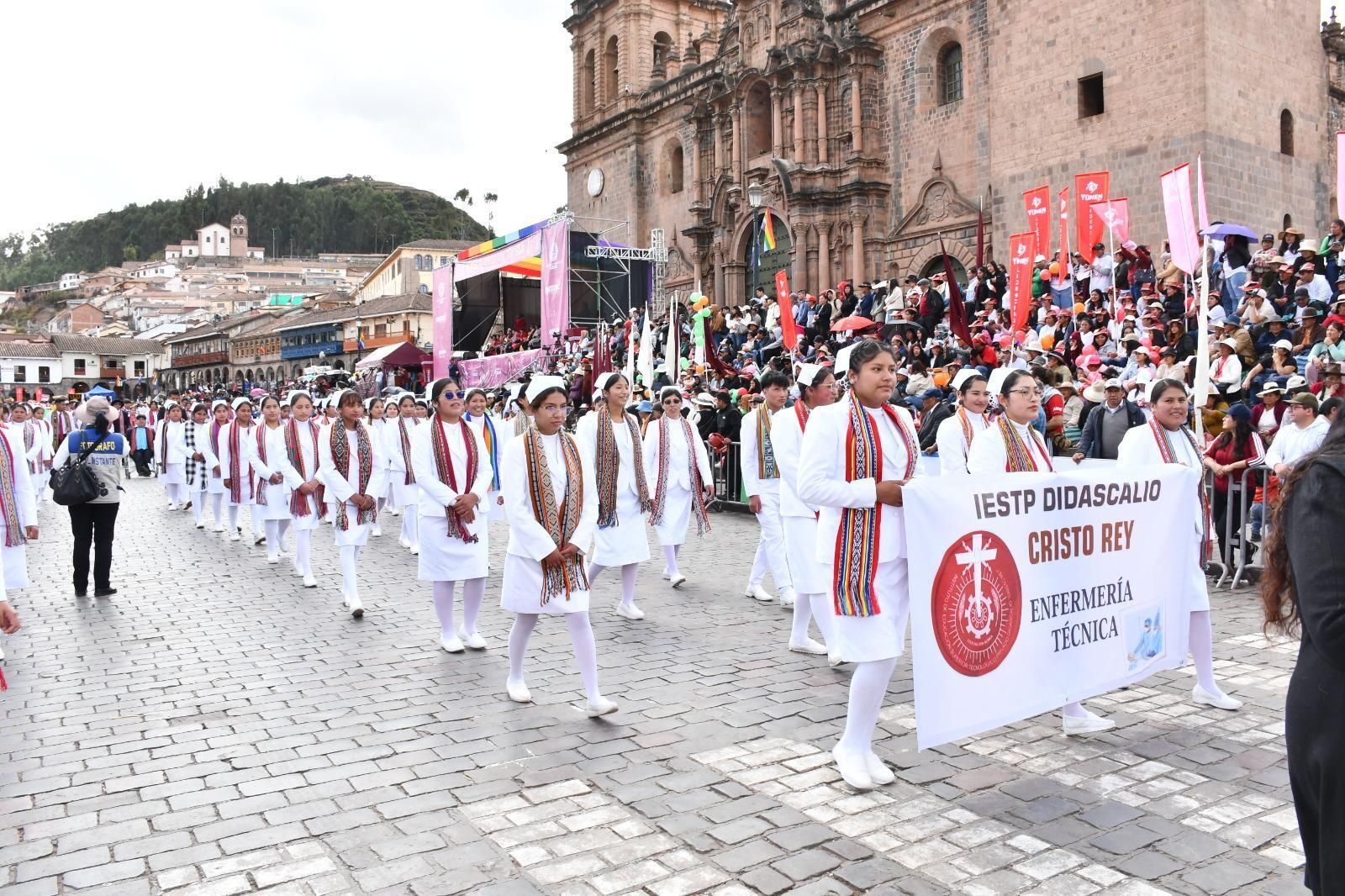 FORMAR CON PROPÓSITO: FUTURAS ENFERMERAS EN CUZCO