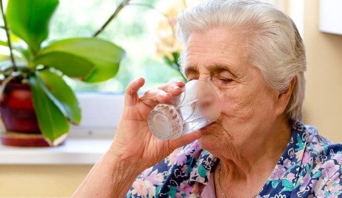 7 Helpful Tips for Seniors and Caregivers Managing Dysphagia