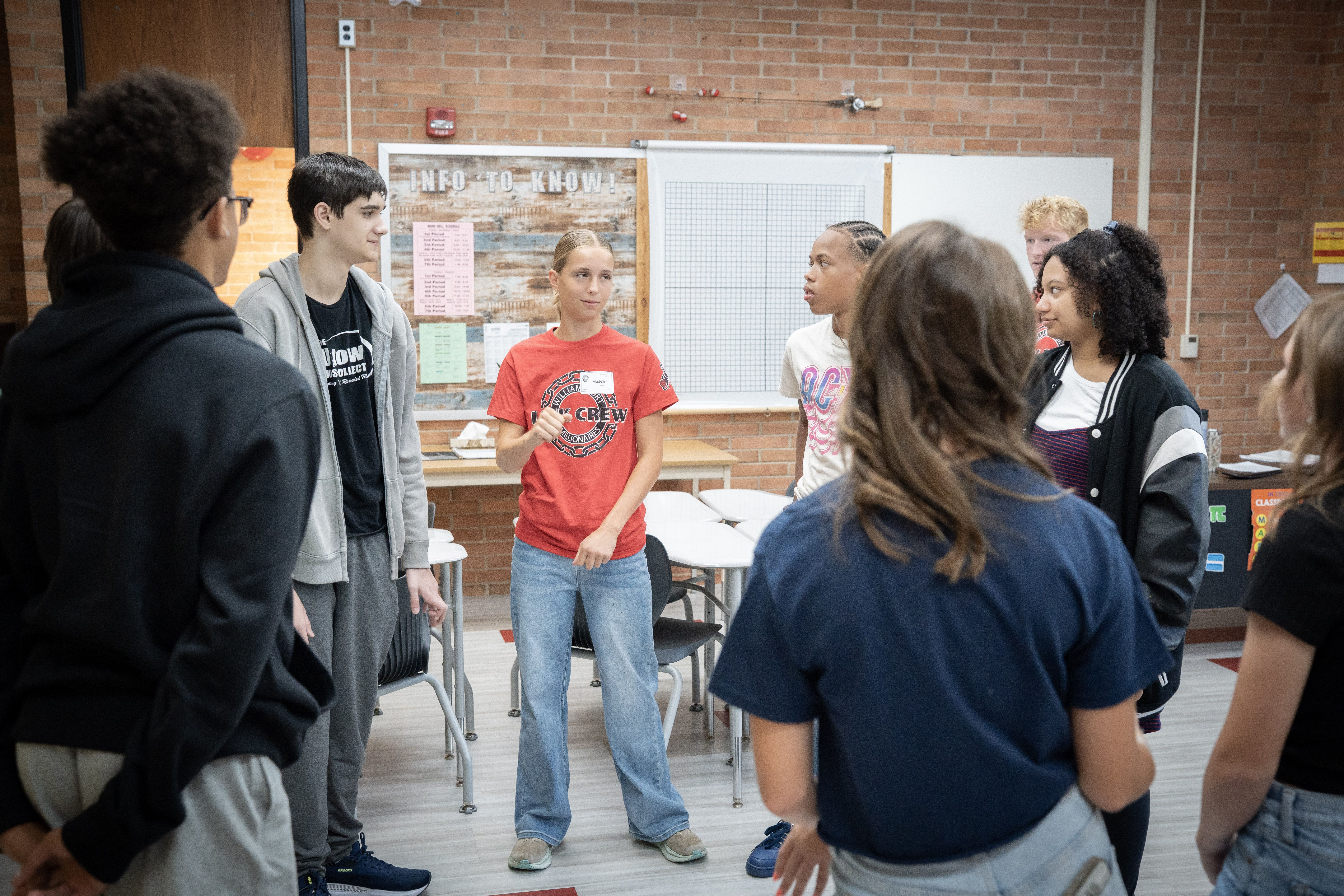 A student leads an activity during a breakout session on Link Crew's opening day.