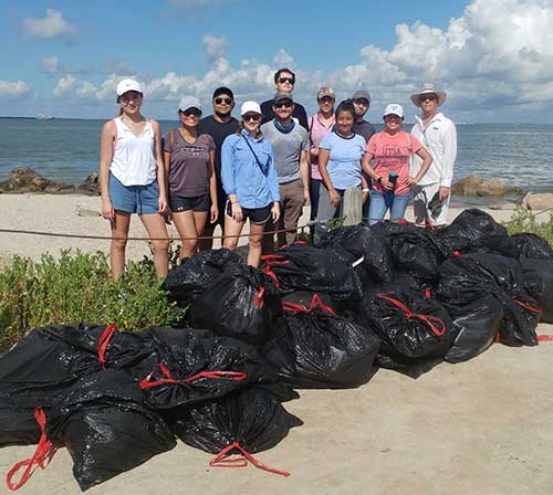 UTSA Horseshoe Marsh Cleanup