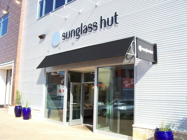 Sunglass Hut- Installation