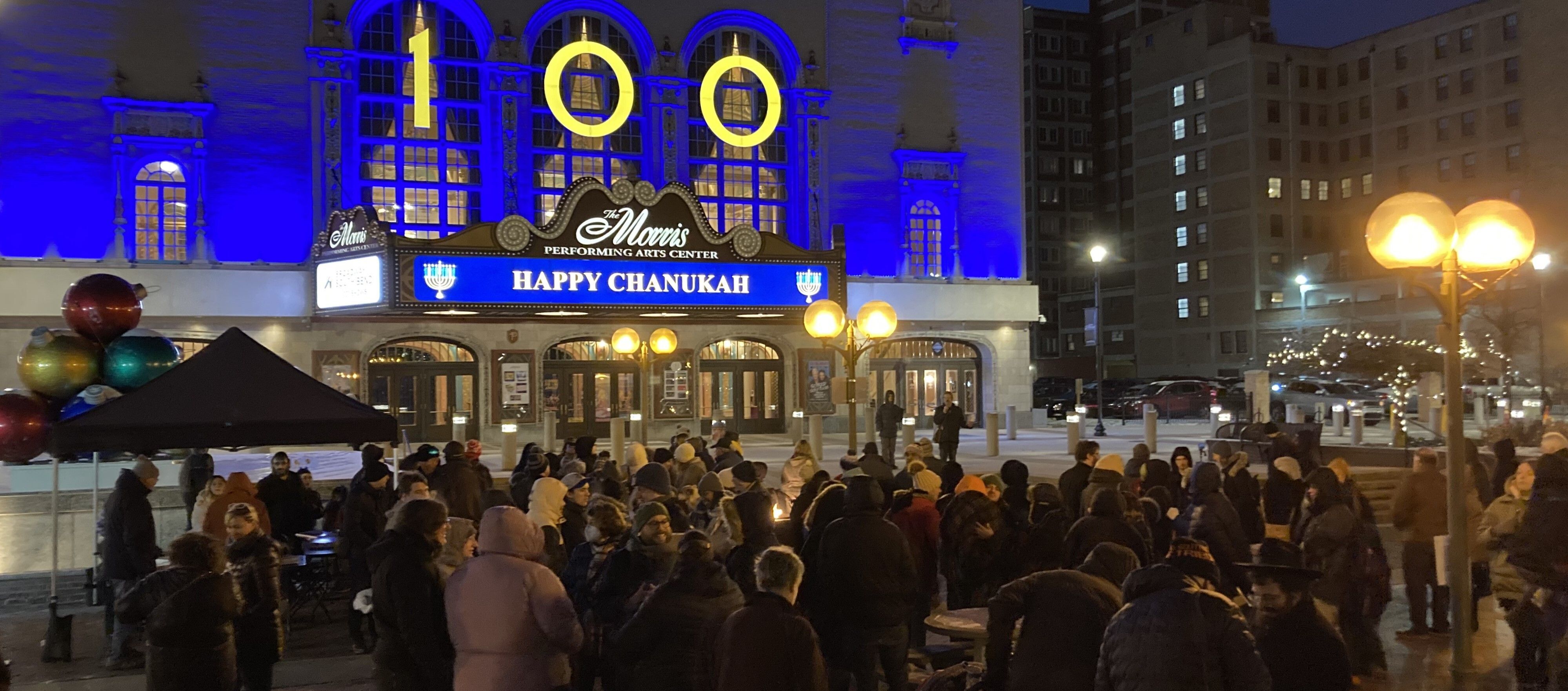 Jewish Community turns out in support of Chanukah in South Bend