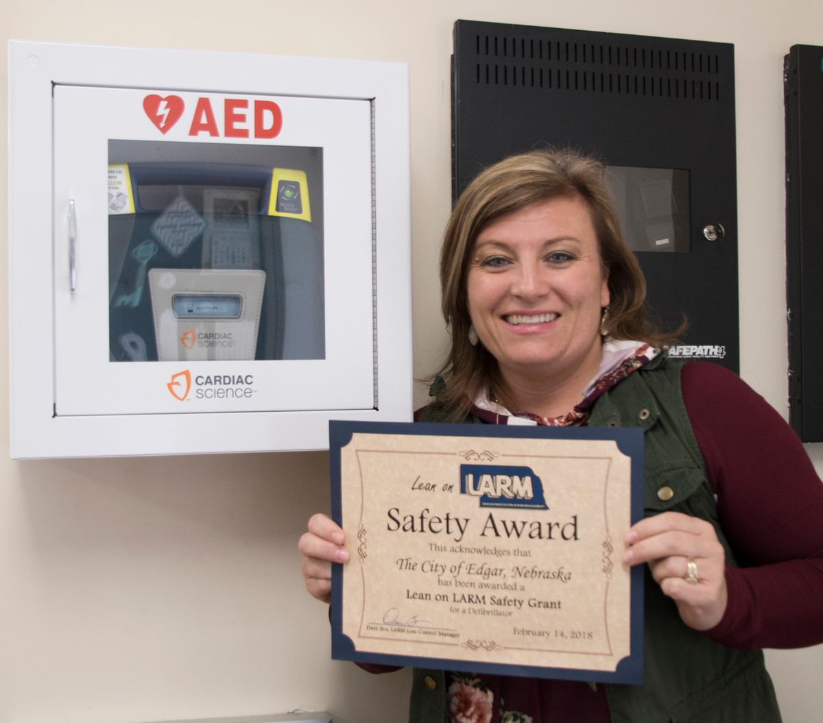 Citizen adds funds to Lean on LARM Grant for defibrillator LARM News