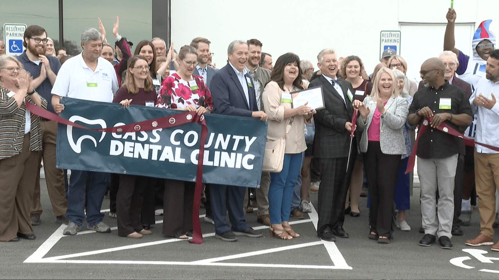 Cass Community Health Foundation cuts ribbon on new low-income dental clinic