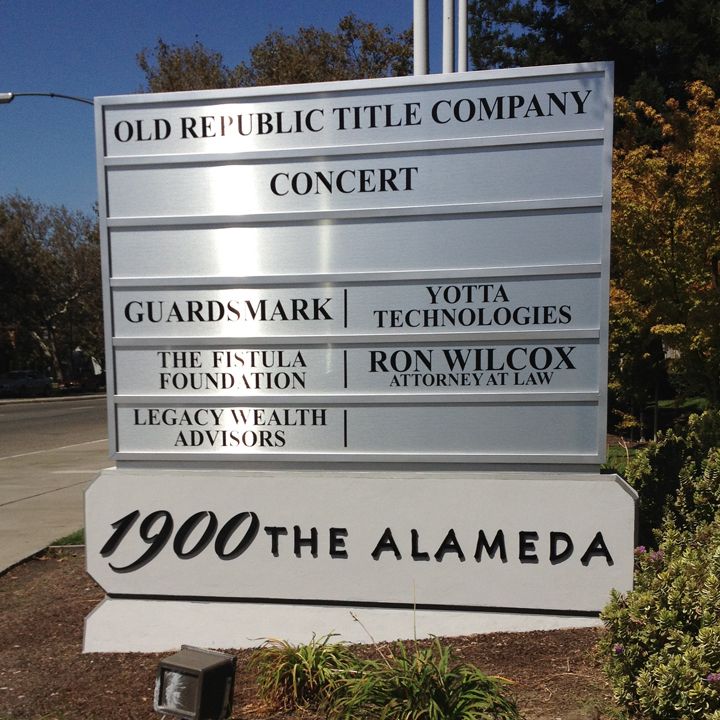 1900 The Alameda Monument Sign