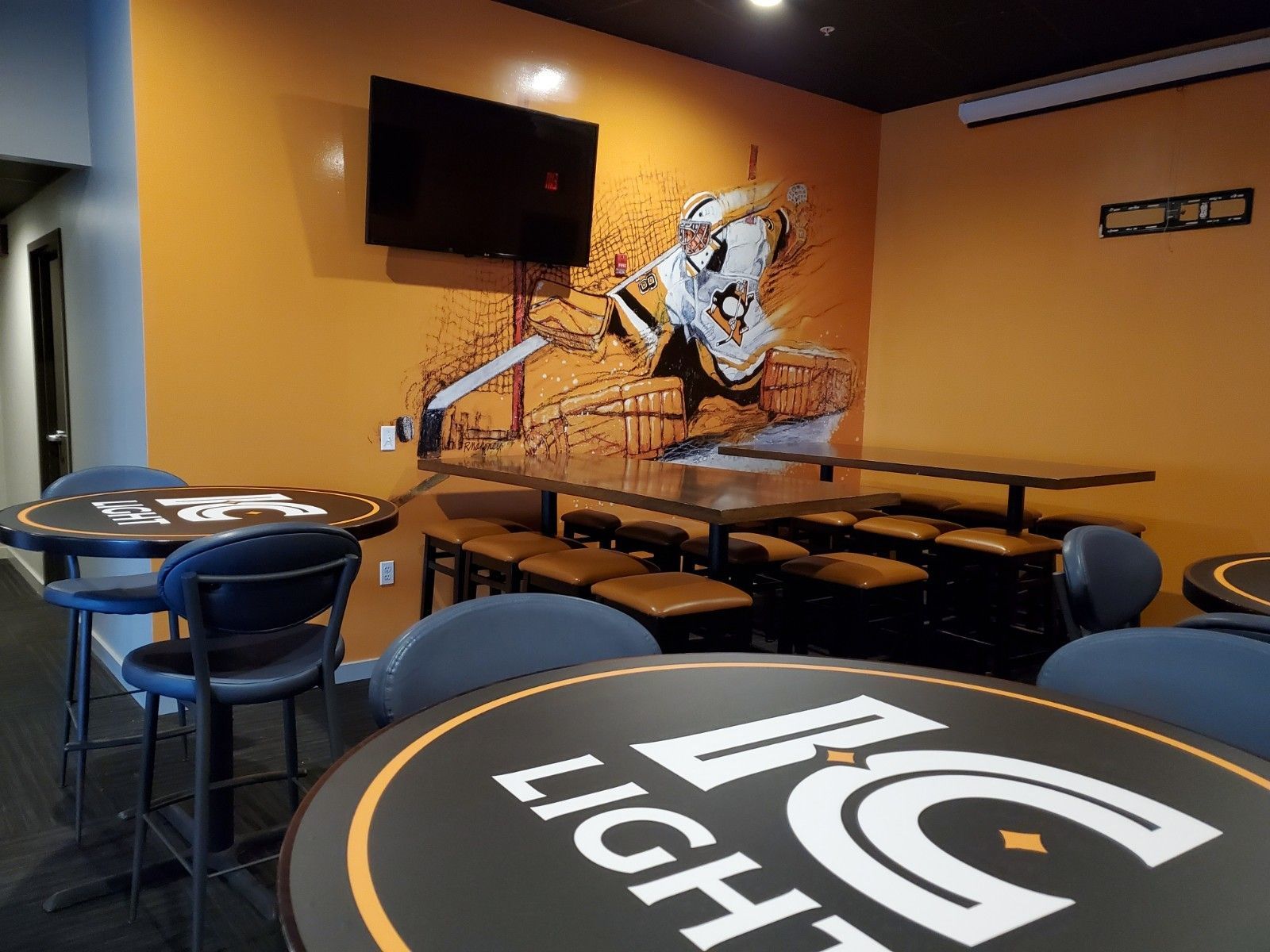 Pittsburgh Area Wall Wraps & Graphics