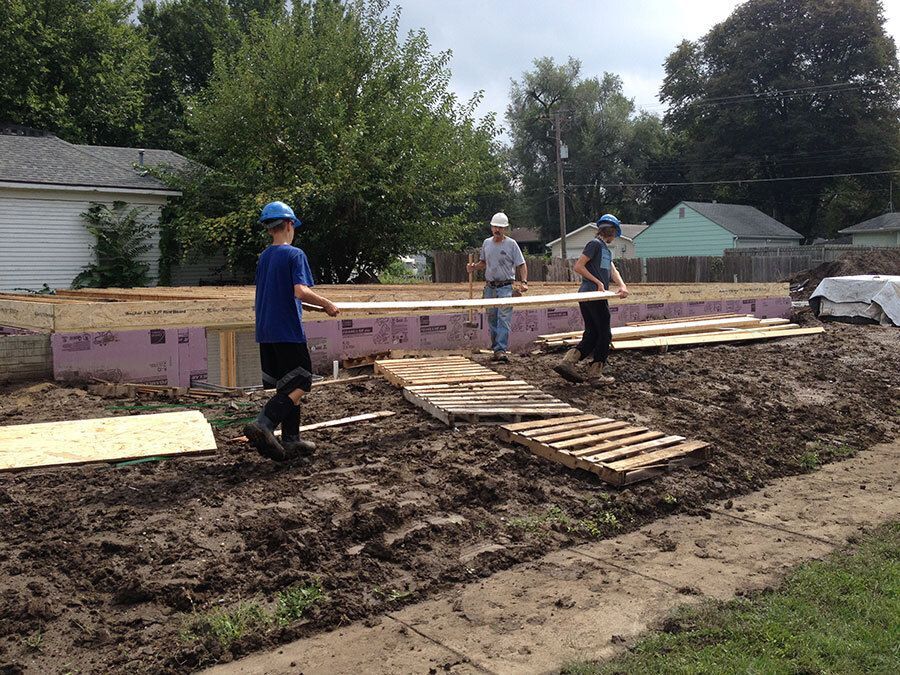 Local Students Build Hope