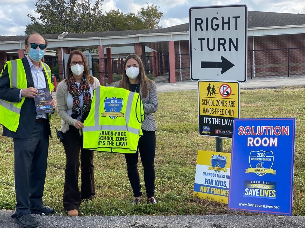 Dori Saves Lives gives Panther Run Elementary School Hands-Free School Zone School Safety Vests for the car pick-up and drop off line.  