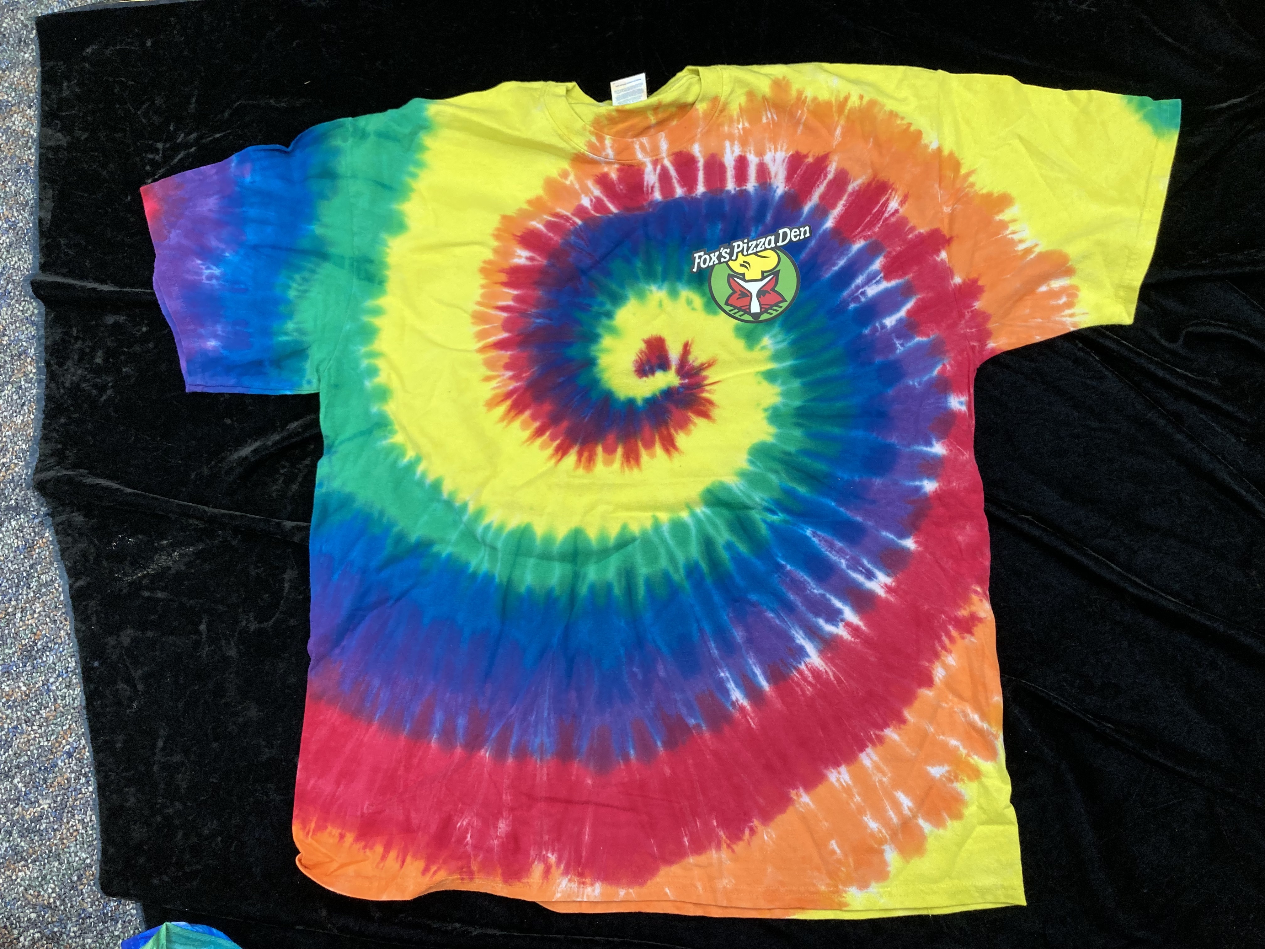 SALE Fox's Logo - XL Dark Rainbow Tie Dye Short Sleeve
