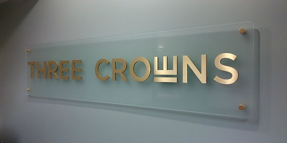 custom glass and plexiglas signs office lobby signage