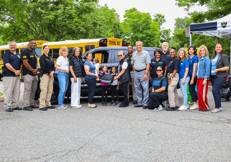 On Saturday, June 7, families in Middlesex County got just that. Connecting NJ teamed up with the Middlesex County Sheriff’s Office and community partners to host a free Car Seat Safety Clinic at the Perth Amboy YMCA