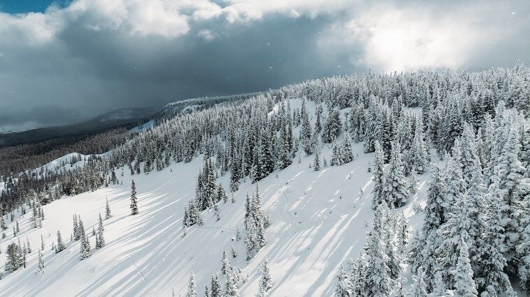 Picture of a snowy slope at Mission Ridge ski area.