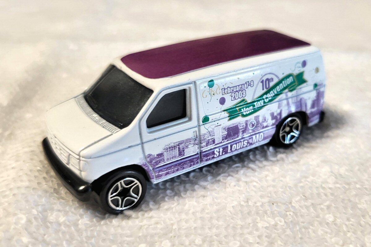 10th Van Toy Convention Van - 1:64 scale