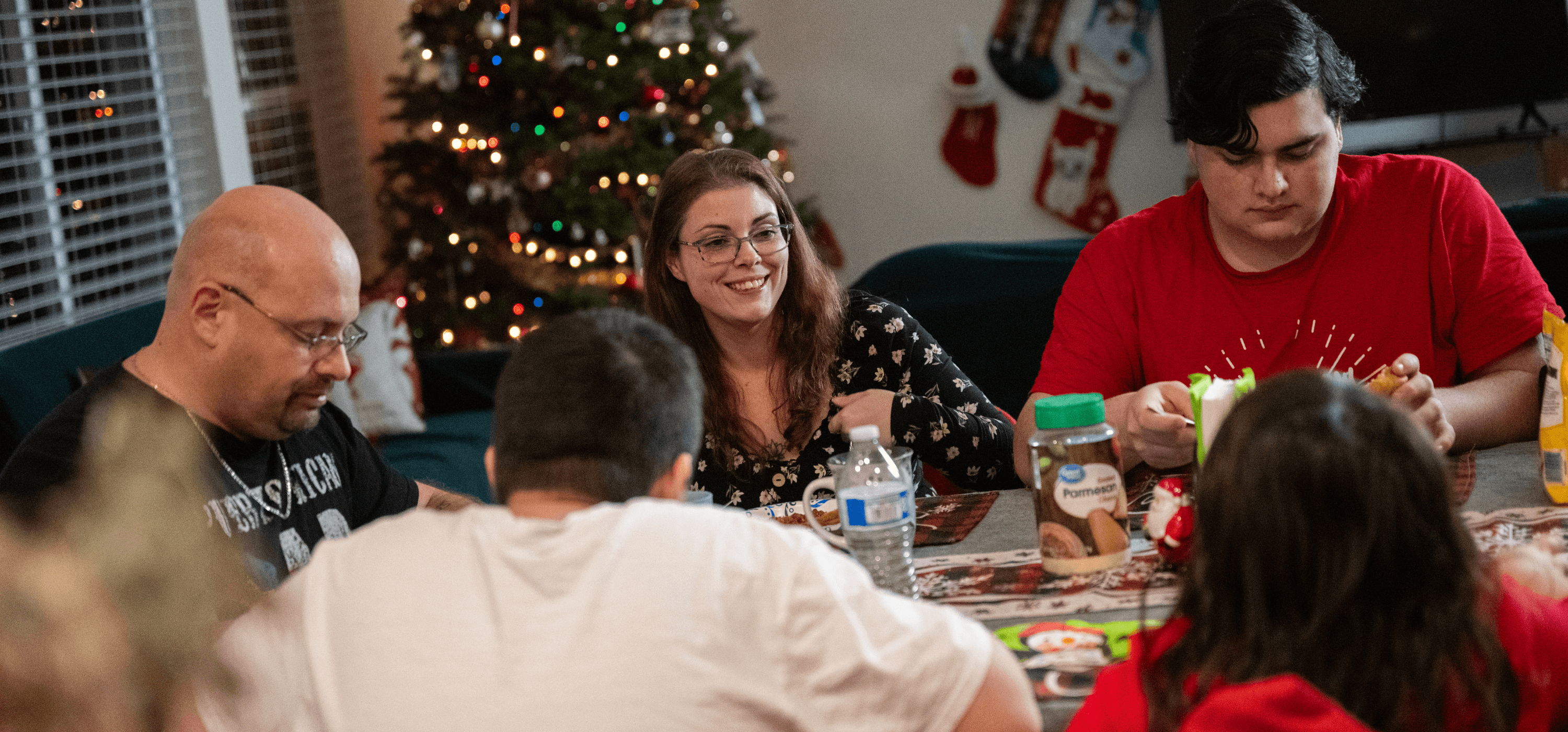 Every $1 provides 6 meals this holiday season!