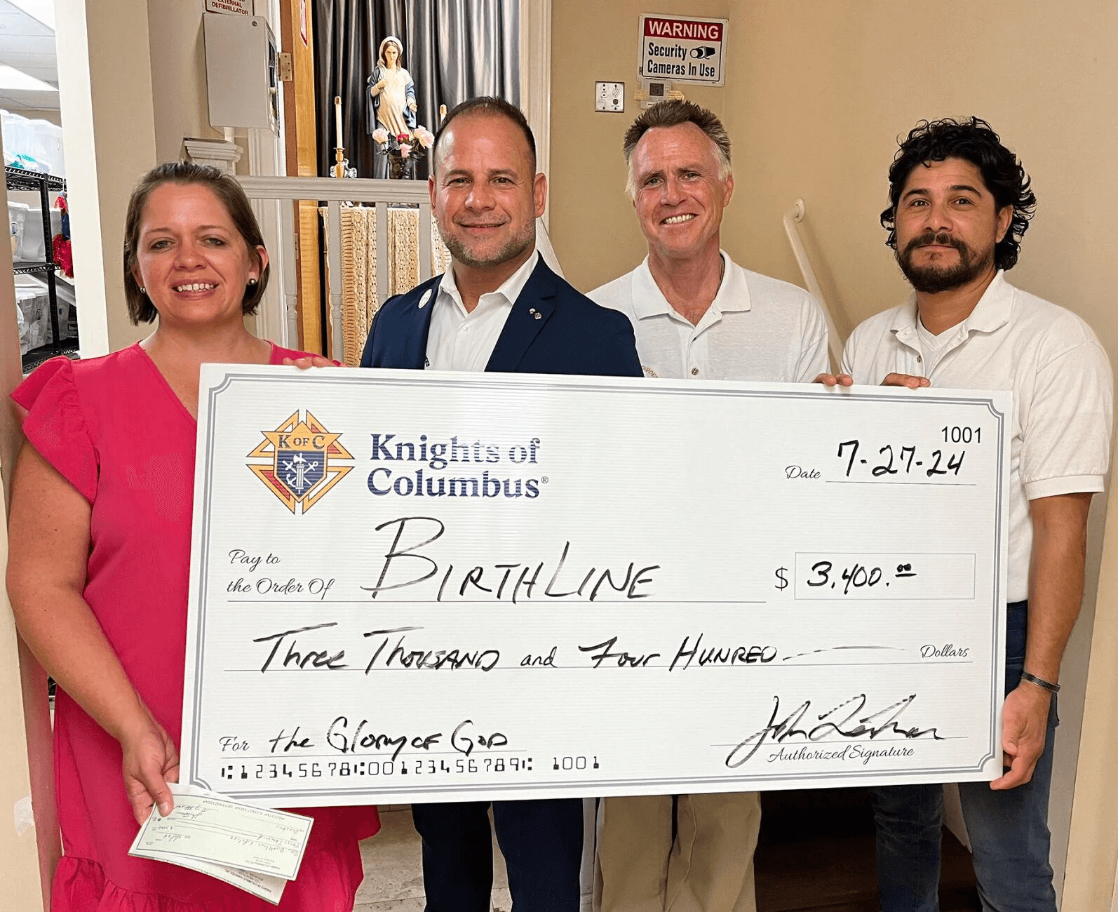 Knights donate to Birthline/Lifeline