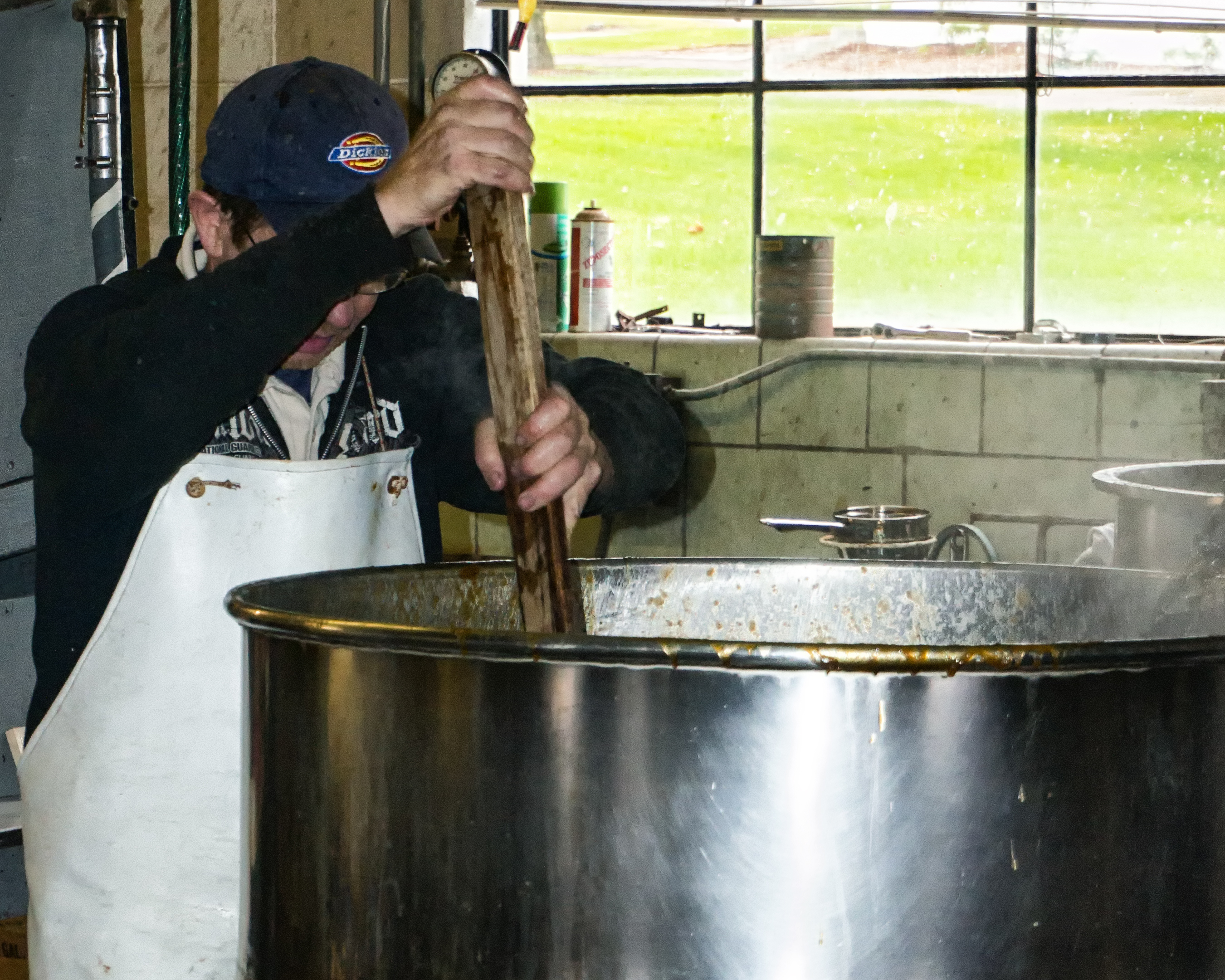 Cooking the apple butter