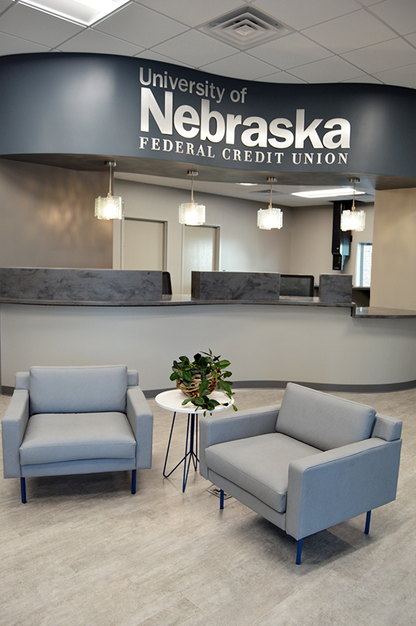 eakes office furniture
